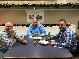 Вы внесли @auburn_guardian в черный список. Guardian Industries A Twitteren Our Team In Auburn Hills Mi Including Ceo Ron Vaupel Enjoyed Chocolate Cake This Afternoon In Honor Of Mr Fred Koch And Mr William Davidson For Founder S Day