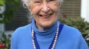 World-renowned botanical illustrator Esmé Hennessy dies at 89