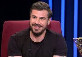 Jun 18, 2021 · ακησ πετρετζικησ related stories. Akhs Petretzikhs Ayth Einai H Syntrofos Toy Poio Einai To Fylo Toy Mwroy