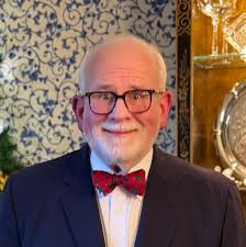 Just rewatched the Kelsey Grammer version. It doesn't get enough love.