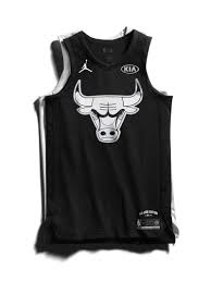 Après sa carrière, il a vu son maillot n.53 retiré, et s'est reconverti en commentateur. Nba Nike Devoile Les Maillots Du All Star Game 2018 Qui Seront Floques Jordan Brand Sportbuzzbusiness Fr