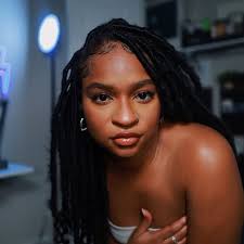 Tayllor Lloyd (@tayllorlloyd) • Instagram photos and videos