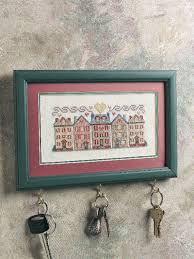 This pattern uses full stitches, and backstitching on the pumpkins. Victorian Houses Cross Stitch Free Patterns