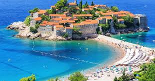 Trotzdem steht es etwas immer noch etwas im schatten bekannterer mediterranen urlaubsregionen, insbesondere im vergleich zum nachbarn. Ferienwohnungen Ferienhauser Fur Urlaub In Montenegro Ab 21