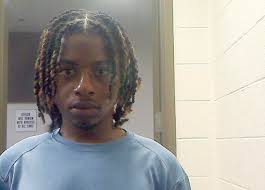 Teen charged with DWI after wreck