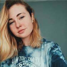 Casey Mcnamee's Instagram, Twitter & Facebook