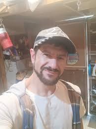 Moved here from hot ass Florida today.Love this area ❤️