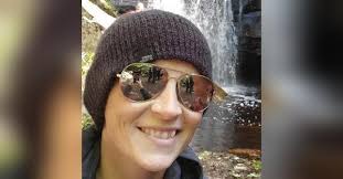 Lacey Shank's Instagram, Twitter & Facebook