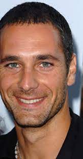 He has two sisters who he is close to. Raoul Bova Biography Imdb