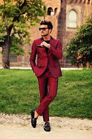 Le pantalon et la veste doivent être de la même couleur, c'est. Comment S Habiller Pour Un Mariage Homme Invite 66 Idees Magnifiques Archzine Fr
