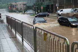 Apr 28, 2021 · currently, pub has more than 300 water level sensors around singapore for monitoring of the drainage system. Heavy Rain Causes Flash Flood In Orchard Road Vehicles Stuck In Murky Water Singapore News Top Stories The Straits Times