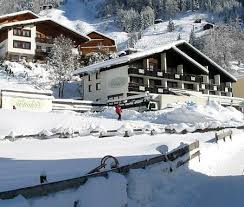 Verder een grote skiruimte met verwarming, parkeergarage (8 auto's) en een schitterend uitzicht over gaschurn. Hotel Haus Mormenta Ganda Search Discount Code 2021