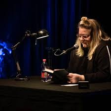 View all giulia becker pictures. Stream Ham Lit 2020 Lesung Mit Giulia Becker By Litradio Litradio Net Listen Online For Free On Soundcloud