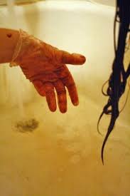 Orange stains around drains and on porcelain tubs and sinks. How To Remove Stubborn Bathtub Stains Like Hair Dye And Other Permanent Inks And Dyes The Diy Household Tips Guide