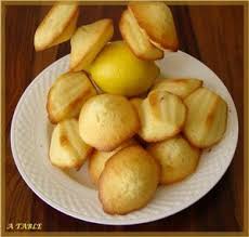 Madeleines Au Citron De Cyril Lignac Recette Ptitchef Recette Madeleine Citron Recette Madeleine Recette Madeleine Citron