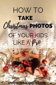Christmas mini sessions for kids, christmas photoshoot behind the scenes. How To Take Christmas Photos Of Your Kids Like A Pro Themomcorner