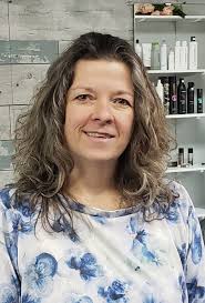 Hi friends. Just an update about the Lee hairdresser. She is doing her  business from her home now at Inala. I went there today for my haircut. Her  contact number is still