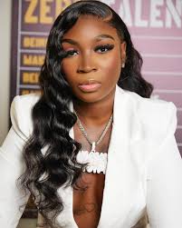 Vicky Gray's Instagram, Twitter & Facebook