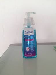 There are so many things you can do with melted soap! Clearasil Ultra Rapid Action Gel Wash Review