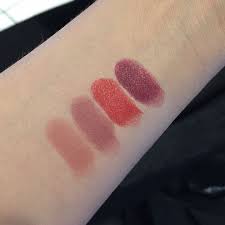 Dior бальзам для губ двойной цвет Addict Lip Glow Rouge Dior Swatches In Different Indoor Lights Happy Nationallipstickday From The Newest Addition To My Rouge Dior Collection New Fall Colors L R 426 S