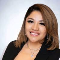 Jennifer Leiva's Instagram, Twitter & Facebook