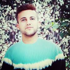 Image result for tbn:ThJbLJ9iWaHS_M::www.amrdiab.net/wallpapers/AmrDiab_Net_Kammel%2520(6).jpg