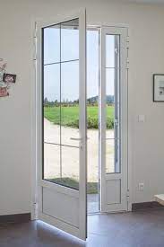Une porte d'entrée vitrée ? Porte Tiercee Porte D Entree Vitree Initial Porte Entree Vitree Portes Fenetres Exterieures Porte Fenetre Pvc