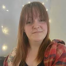 April Bunch's Instagram, Twitter & Facebook