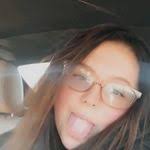 Elizabeth Stringfellow's Instagram, Twitter & Facebook