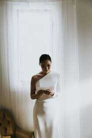 La jolie animatrice de ménage à trois a joué les mannequins professionnels devant la lentille de la photographe malina corpadean. Mina Rise Minamariar Profile Pinterest