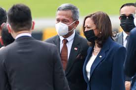 Vice president kamala harris will meet singapore's leaders on monday on the first working day of a trip to southeast asia aimed at bolstering ties as part of washington's efforts to counter china's growing influence. Plwjirhlpuckgm