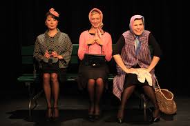 En attendant simone veille même intelligemment histoire et humour ! télérama sortir : Et Pendant Ce Temps Simone Veille Annadre