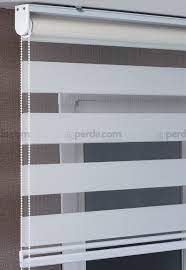 Hem güneşlik hemde tül perde olabilen zebra sistemi perdeler, son dönemde oldukça meşhur oldu. Duz Renk Zebra Perdeler Zebra Perde Modelleri 39 90tl M2 Perde Com