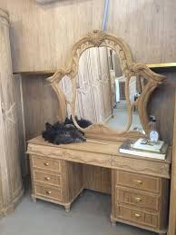 سيدار غرف نوم عمل عراقي نوعيه الخشب صاج بورمي الصبغ حسب Facebook