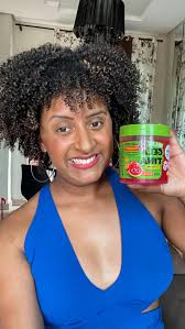 🛑 Testando a famosa gelatina kids de melancia da salon line da linha  #todecacho., @salonlinebrasil , #cachos #transicaocapilar #cachosnaturais  #fitagem #finalizacaodecachos #fitagemcapilar #crespos ...