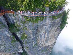 Sulawesi utara memiliki banyak tempat wisata terbaik yang sering dikunjungi oleh wisatawan mancanegara, maupun lokal. 5 Tempat Wisata Di China Paling Ekstrem Surganya Pecinta Adrenalin