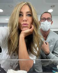 Jennifer aniston has reportedly found love again with a handsome man who has never been a fan of friends. Jennifer Aniston Goes Blonde For Season 2 Of The Morning Show Jennifer Aniston Hair Th