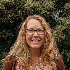 When she moved to florida, she decided to stay home and raise their three boys. Holly Grace Remember Nhu