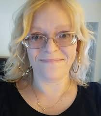 Erica Navarro's Instagram, Twitter & Facebook