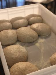 Inserisci il numero di telefono nella casella di ricerca qui sopra per scoprire chi ha chiamato da quel numero. 081 Pizzeria