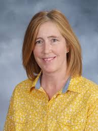 Tabby Rabenberg, Horizon principal, talks about her library media  specialist Kathy Berg & library assistants Laura Bahr & June Palmer during  National Library Week: “Kat has led the charge in co-teaching with