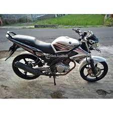 Sebab itu dari sekian banyak motor yang di modif dengan beragam desain mungkin kalian yang mempunyai sepeda motor belum cocok jika kendaraa. Yamaha Vixion Putih 2012 Bekas Motor Siap Pakai Mesin Halus Normal Ss Komplit Di Wonosobo Tribunjualbeli Com