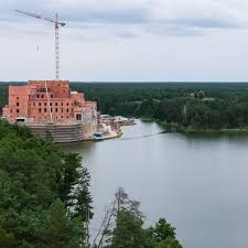 24 czerwca 2020 rada miasta w kartuzach podjęła uchwałę o przystąpieniu do opracowania planu zagospodarowania przestrzennego części łapalic, w której znajduje się nieukończony zamek. Wiemy Kto Buduje Zamek W Puszczy Noteckiej Dymitr Nowak Przemowil Natemat Pl