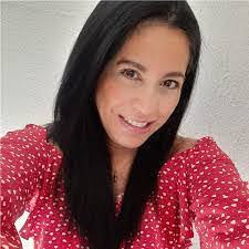 Griselda Bretado's Instagram, Twitter & Facebook