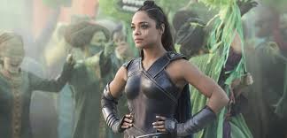 The throuple was spotted at. Tessa Thompson 5 Nackte Fakten Zum Thor 3 Star