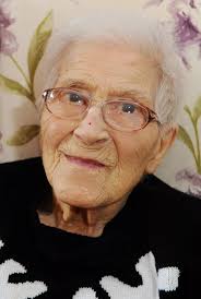 An amazing friendship rarely seen: Meet Ruth and Edith who have been  inseparable for 90 years