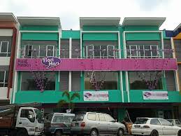 Suami isteri dituduh curi pakaian kedai dobi direman 4 hari. Facebook