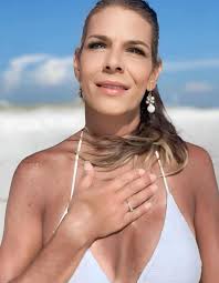 I been do he'll and back in had 2 broken hips Breast Cancer 🎀 ♋️ roller  cup suver and having the other one done and a brain turm suver everything  with God