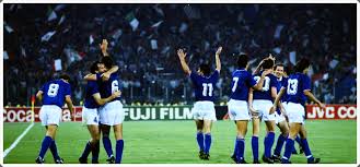 7 episodes which tell about italy during the nineties. Nao Foi Talento Que Faltou A Italia Em 90