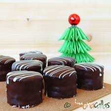 Mini Prajituri Cu Ciocolata Simple Si Delicioase Petit Fours Prajitura Excelent Un Desert Delicios Simplu Si Elegant Din Categori Desserts Sweets Petit Fours